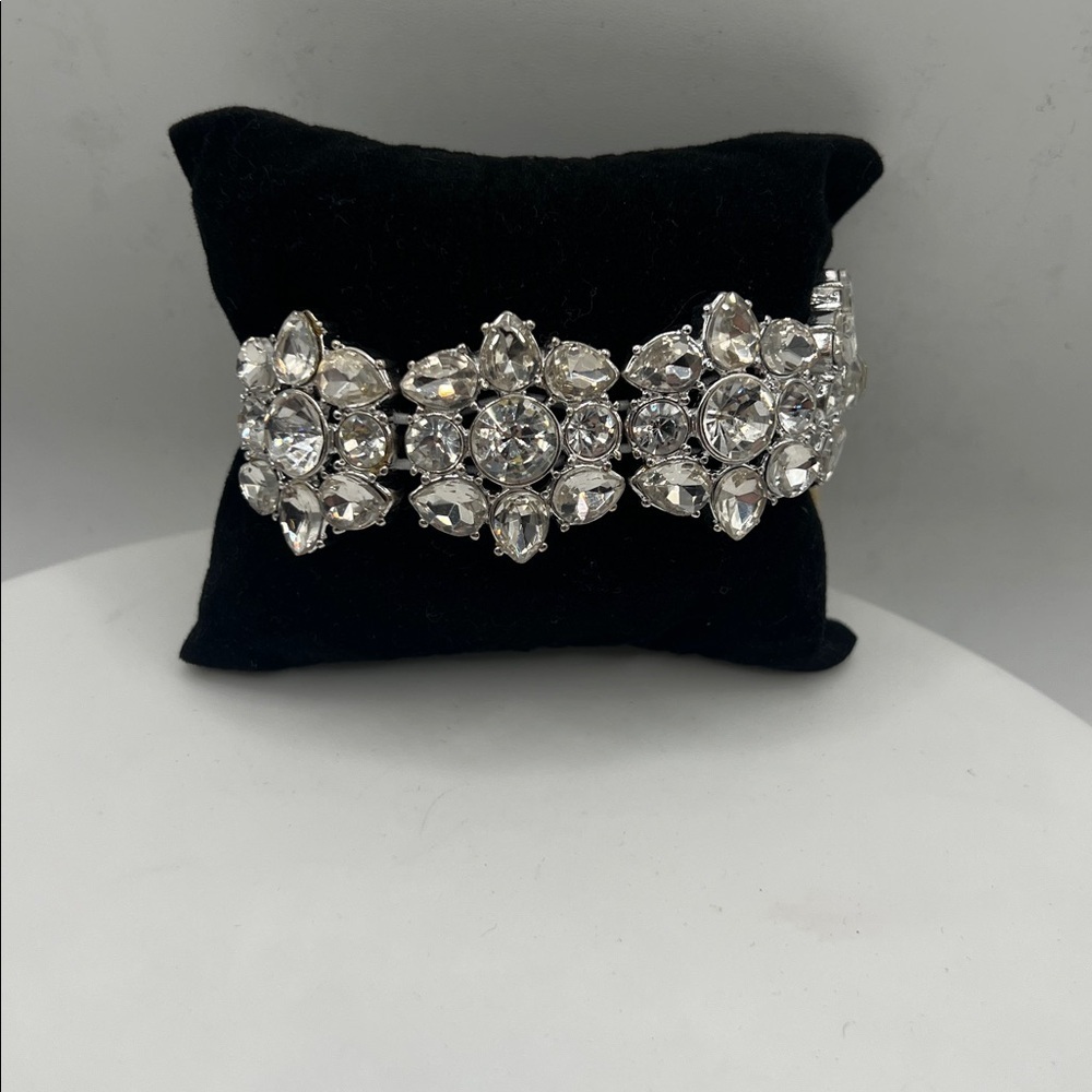 Charter Club Elegant Silver Crystal Stretch Bracelet 5 1/2” 5.5 inches